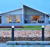 The Carnarvon Luxury Canal Home - Accommodation Mooloolaba