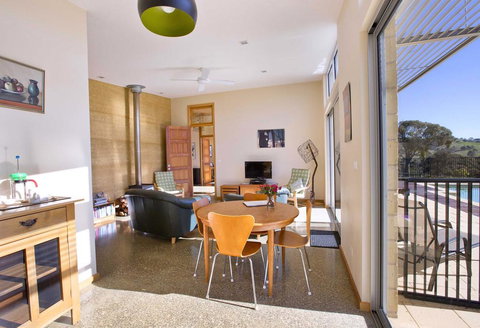 The Chocolate Lily Bed & Breakfast - Accommodation Mooloolaba 1