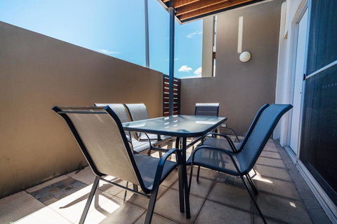 The Cove @ New Port-Pool - Spa - Sauna - Gym & More - Accommodation Mooloolaba 3