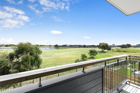 The Fairway Club - Accommodation Mooloolaba 2