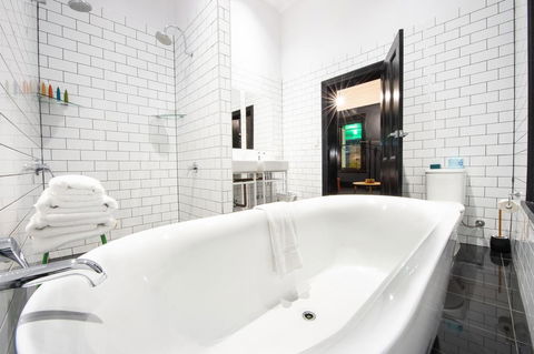 The Franklin Boutique Hotel - Accommodation Mooloolaba 2