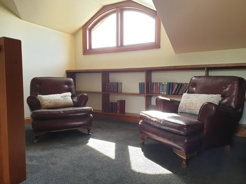 The George Yering - Accommodation Mooloolaba 2