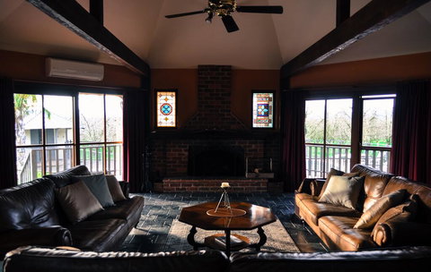 The George Yering - Accommodation Mooloolaba 1