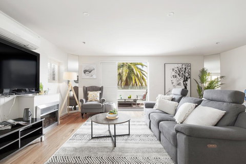 The Jetty Apartment By Ready Set Host - Accommodation Mooloolaba 0