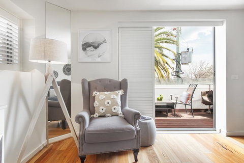 The Jetty Apartment By Ready Set Host - Accommodation Mooloolaba 1