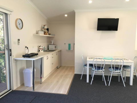 The Lake Guesthouse - Accommodation Mooloolaba 1