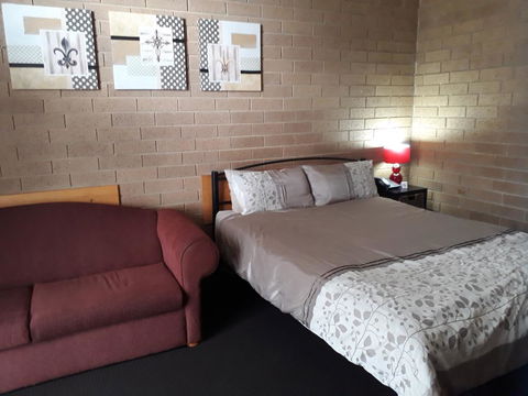 The Moe Motor Inn - Accommodation Mooloolaba 2