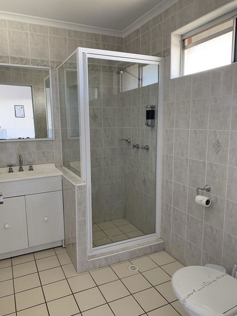 The Oaks Hotel Motel - Accommodation Mooloolaba 2