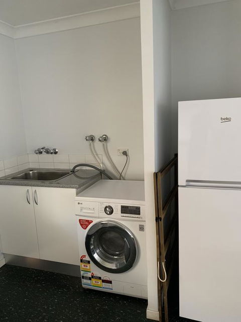 The Oaks Hotel Motel - Accommodation Mooloolaba 1