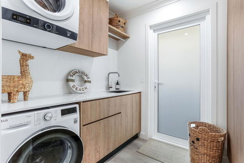 The Perfect Pet Friendly Escape, Sunshine Beach - Accommodation Mooloolaba 3