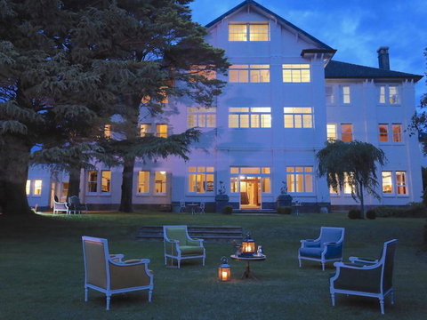 The Robertson Hotel - Accommodation Mooloolaba 0