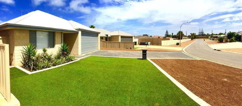 The Rosapark - Accommodation Mooloolaba 0