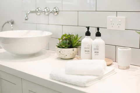 The Summer House Retreat Torquay - Accommodation Mooloolaba 0
