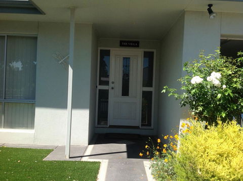 The Villa Kyabram - Accommodation Mooloolaba 1