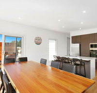 The Wharf House - Budgewoi - Accommodation Mooloolaba