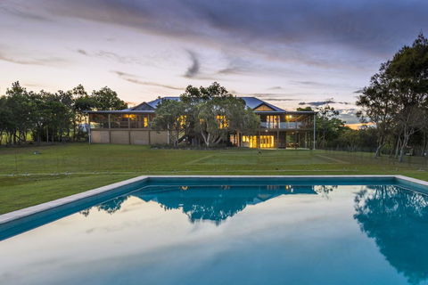 TRANQUILO BEACH HOUSE - Accommodation Mooloolaba 0