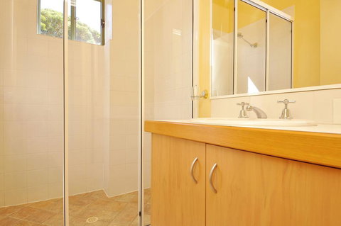 Tree Elle Retreat - Accommodation Mooloolaba 2