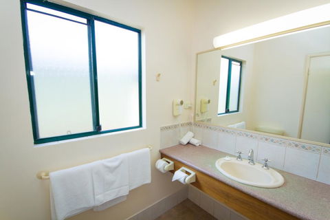 Tree Top Walk Motel - Accommodation Mooloolaba 1