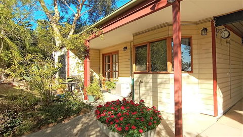 Treetops Hideaway - Accommodation Mooloolaba 0