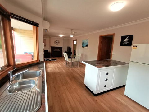 Treetops Hideaway - Accommodation Mooloolaba 3