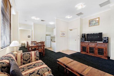 ULTIQA Rothbury Hotel - Accommodation Mooloolaba 3