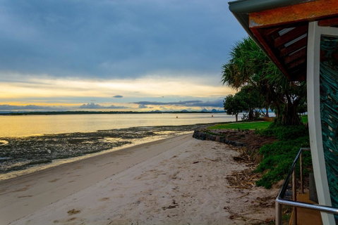 Views, Pool, Air Conditioning - Karoonda Sands Welsby Pde, Bongaree - Accommodation Mooloolaba 1