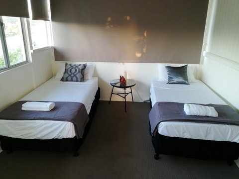 Walk To Beach Queenslander HOME In CBD Hervey Bay - Accommodation Mooloolaba 2