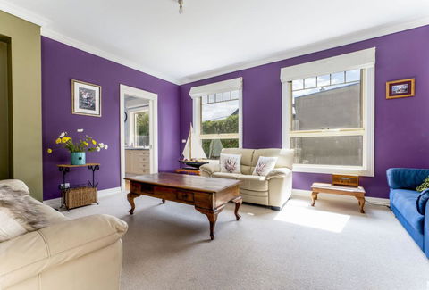 WALKIN ON SUNSHINE - STROLL TO BEACH BREAK - Accommodation Mooloolaba 3