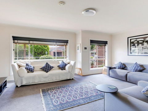 Walling-Clifton Gardens - Backing Onto Golf Course - Accommodation Mooloolaba 0