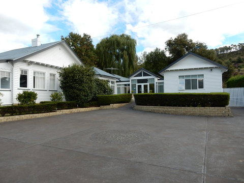 Walton House Bed & Breakfast - Accommodation Mooloolaba 0