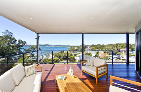 Wanda Point House - Tranquil, Elegant & Dog Friendly - Accommodation Mooloolaba 1