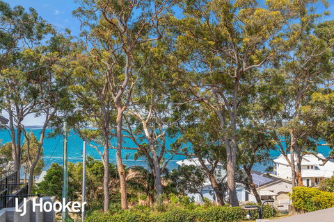 Wanda Waterview - Tranquil Treetop Surrounds - Accommodation Mooloolaba 0