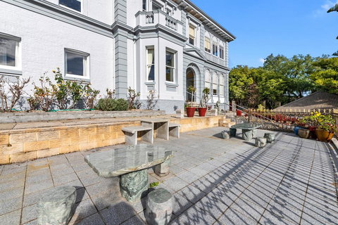 Waratah On York - Accommodation Mooloolaba 0