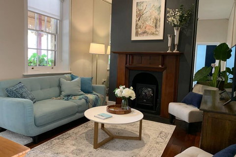 Warders Cottage: Iconic Cottage In The Heart Of Freo - Accommodation Mooloolaba 2