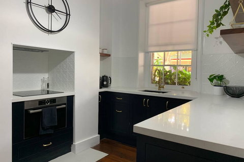 Warders Cottage: Iconic Cottage In The Heart Of Freo - Accommodation Mooloolaba 3