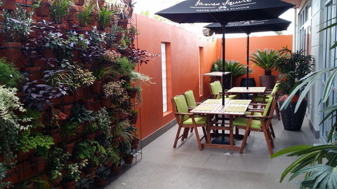 Warners Bay Hotel - Accommodation Mooloolaba 1