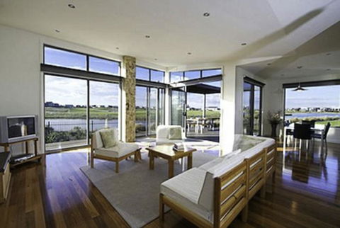 19 Glen Eagles Close - Accommodation Mooloolaba 0