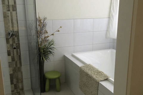 19 Glen Eagles Close - Accommodation Mooloolaba 5