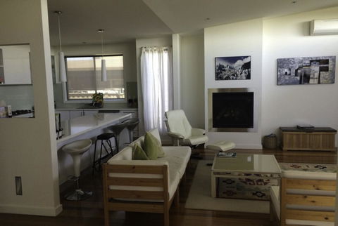 19 Glen Eagles Close - Accommodation Mooloolaba 6