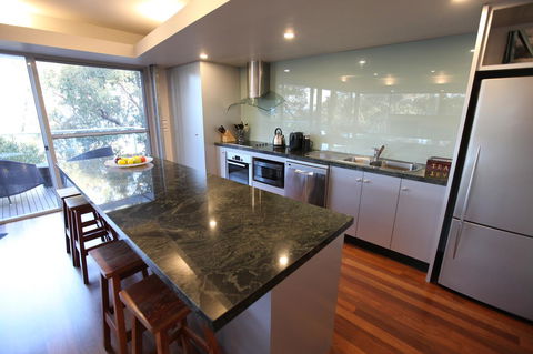 Lorne Luxury - Accommodation Mooloolaba 11