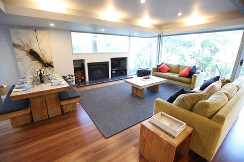 Lorne Luxury - Accommodation Mooloolaba 12