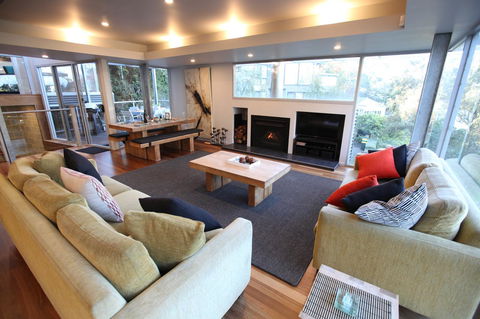 Lorne Luxury - Accommodation Mooloolaba 8