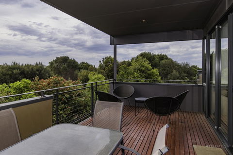 1 Pebble Place - Accommodation Mooloolaba 8