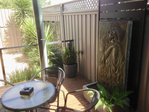 Black Lotus Townhouse - Accommodation Mooloolaba 2