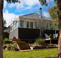 Lake Como Villa - Accommodation Mooloolaba