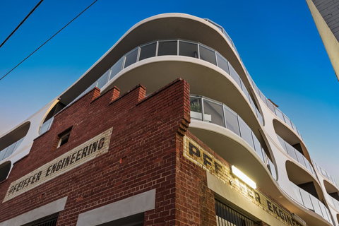 District Apartments Fitzroy - Accommodation Mooloolaba 2