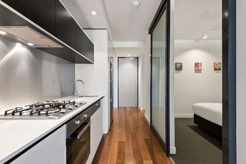 District Apartments Fitzroy - Accommodation Mooloolaba 17