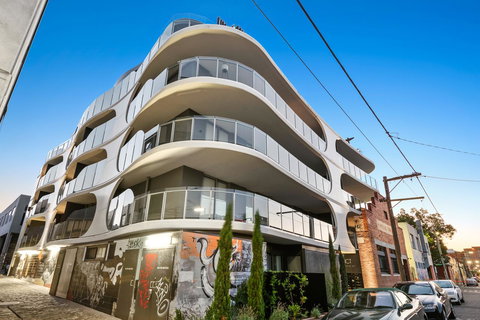 District Apartments Fitzroy - Accommodation Mooloolaba 0