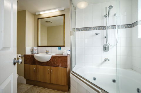 Landmark Resort - Accommodation Mooloolaba 20