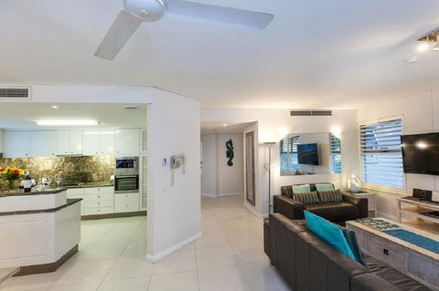 Emerald Noosa - Accommodation Mooloolaba 8